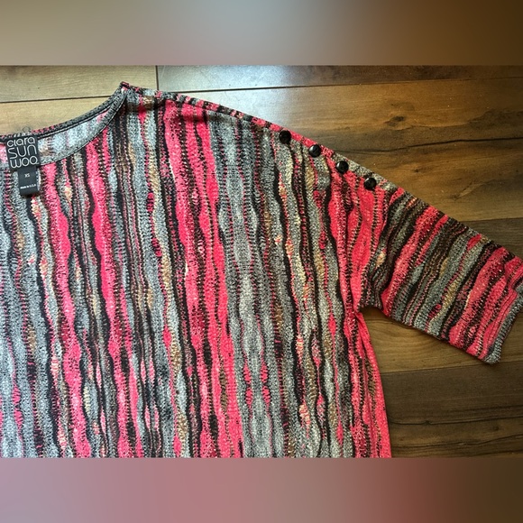 Clara Sunwoo Striped Abstract Print Top XS Pink Gray Black Stretch Button Detail - Picture 2 of 5